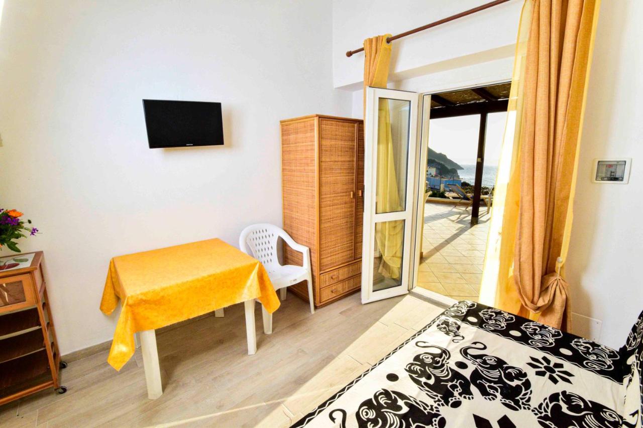 Solemareponza Monolocali La Piana Appartement Buitenkant foto