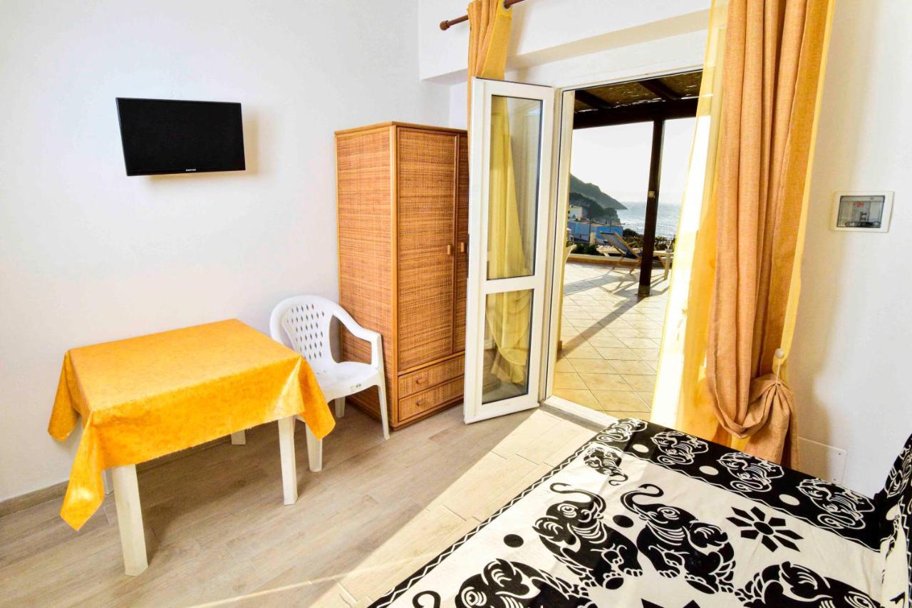Solemareponza Monolocali La Piana Appartement Buitenkant foto