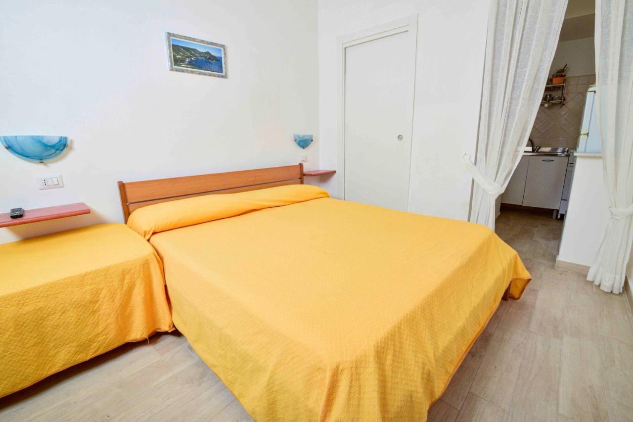 Solemareponza Monolocali La Piana Appartement Buitenkant foto